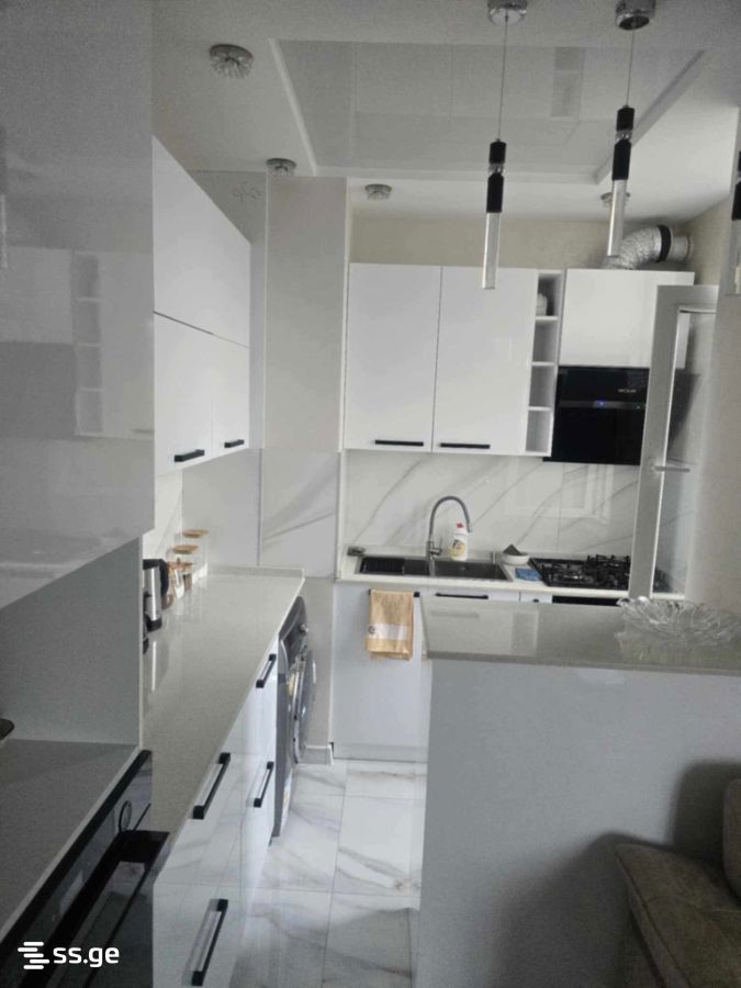 4-Room Apartment For Daily Rent In Batumi, Dar Twins, 80 M² — 200 ₾ Per Day view 19
