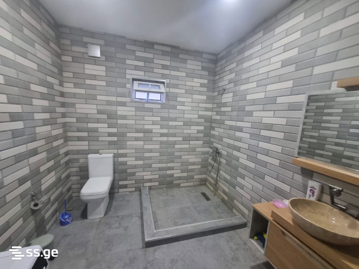 4 Room Private House For Rent. Poti view 9