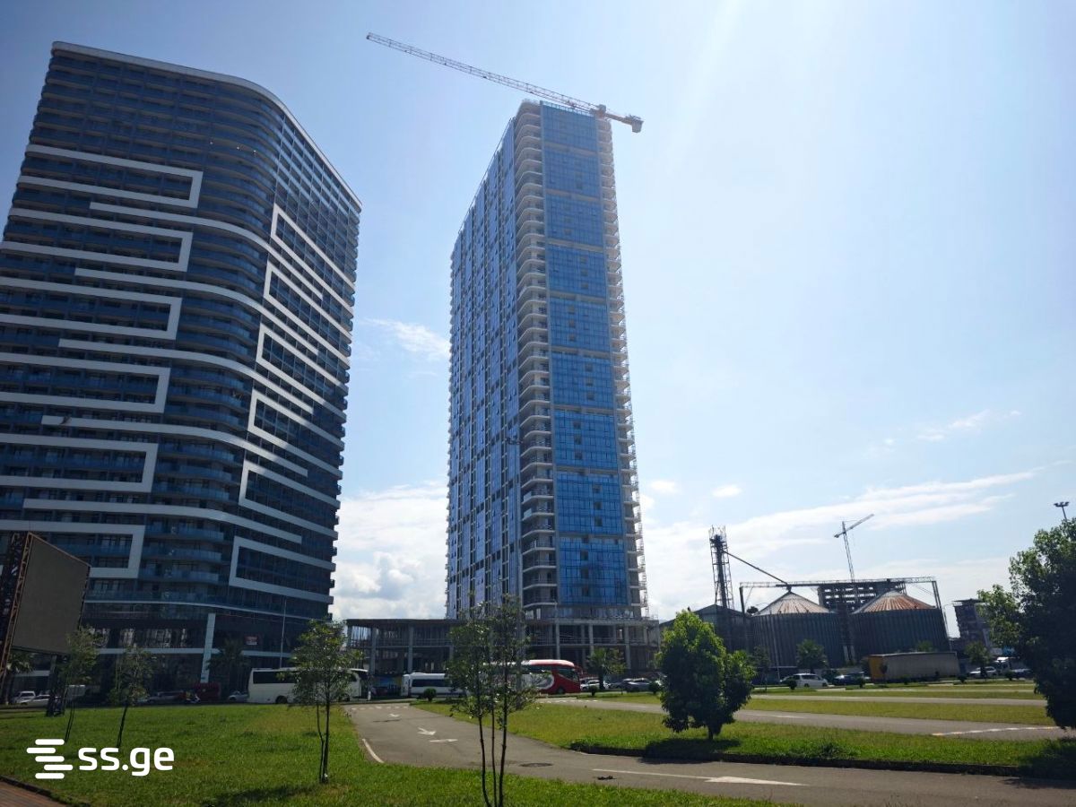 2-Room Apartment For Sale In Batumi, Sunrise Palace view 15