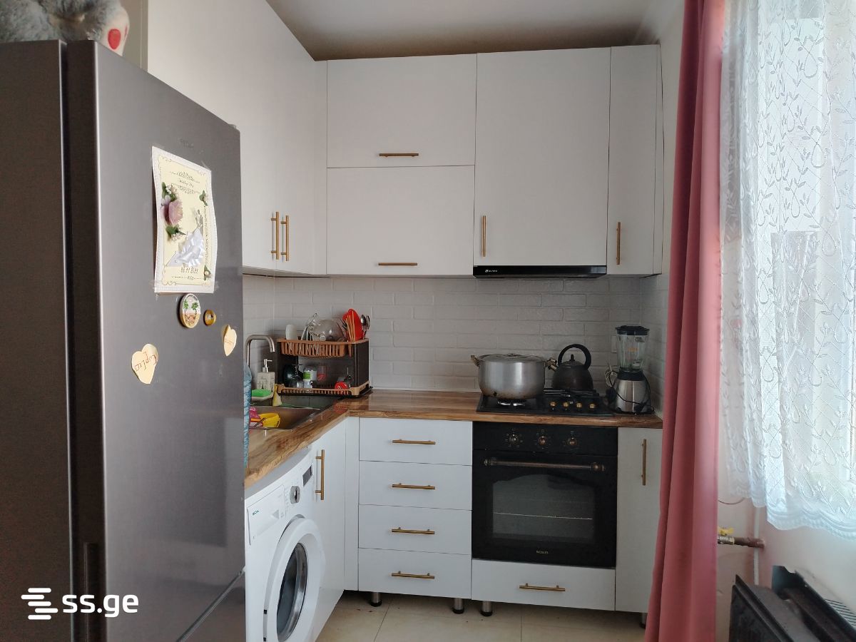 4 Room Flat For Sale view 3