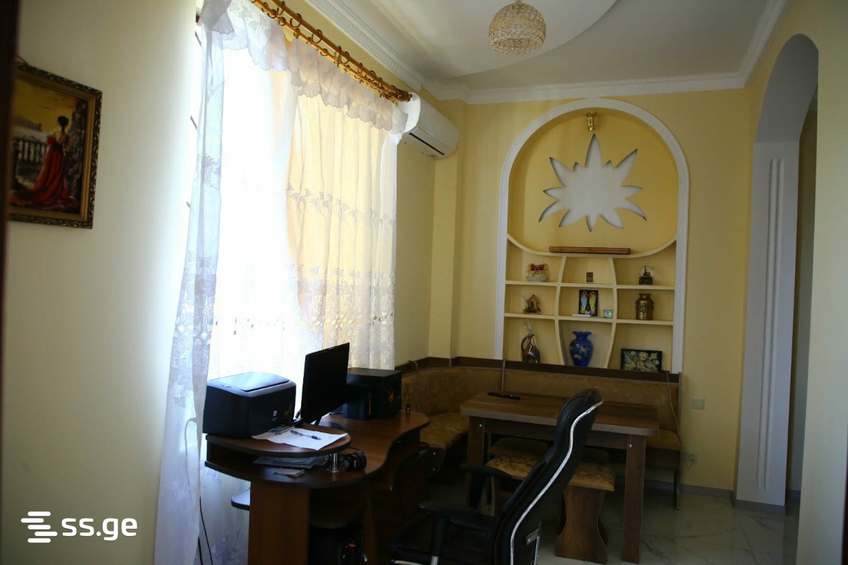 8 Room Private House For Rent. Kutaisi view 6