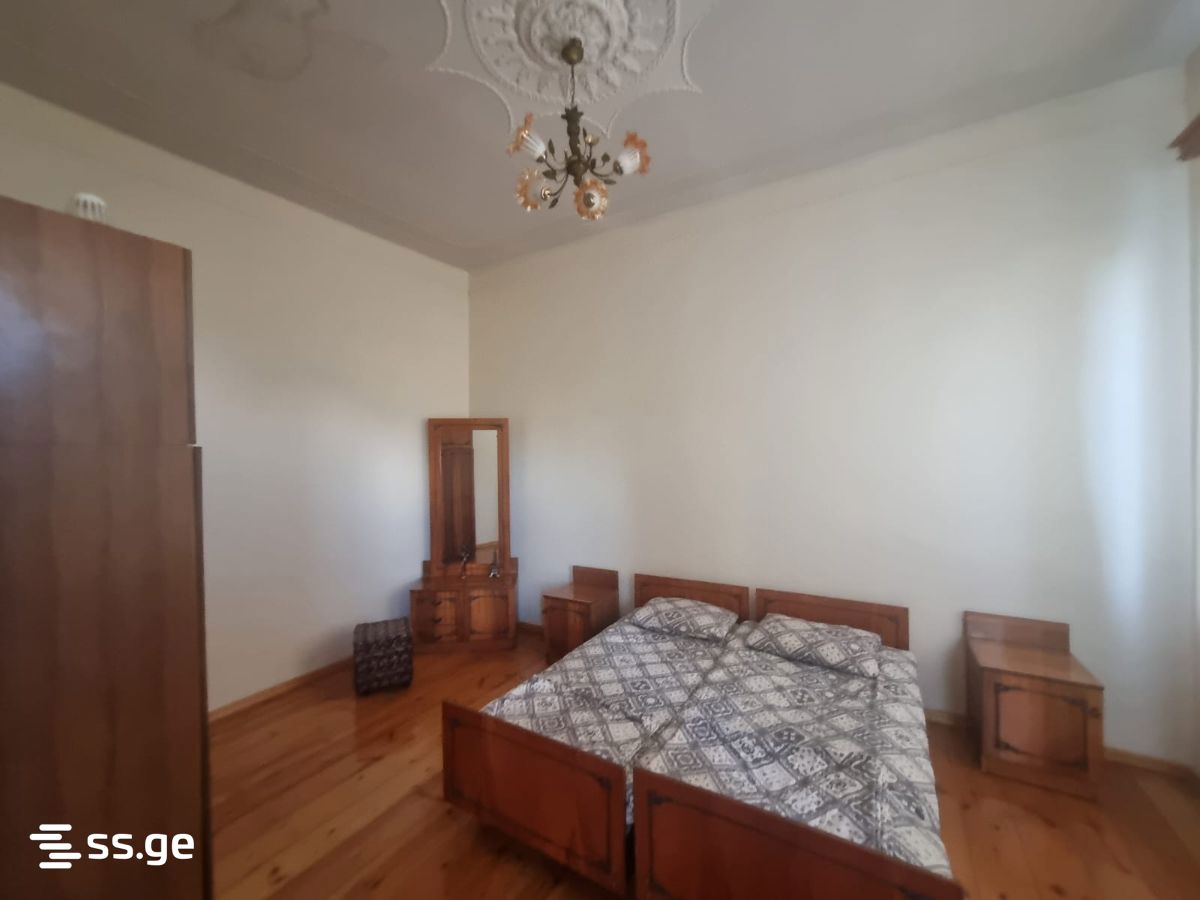 4 Room Private House For Rent. Poti view 8