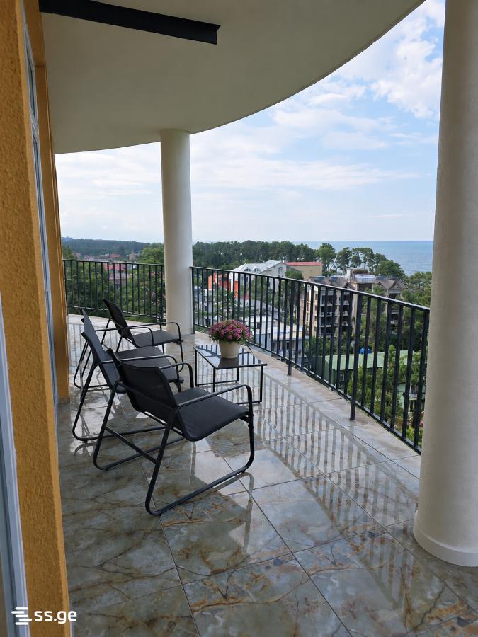 4 Room Flat Daily Rent. Ureki view 1