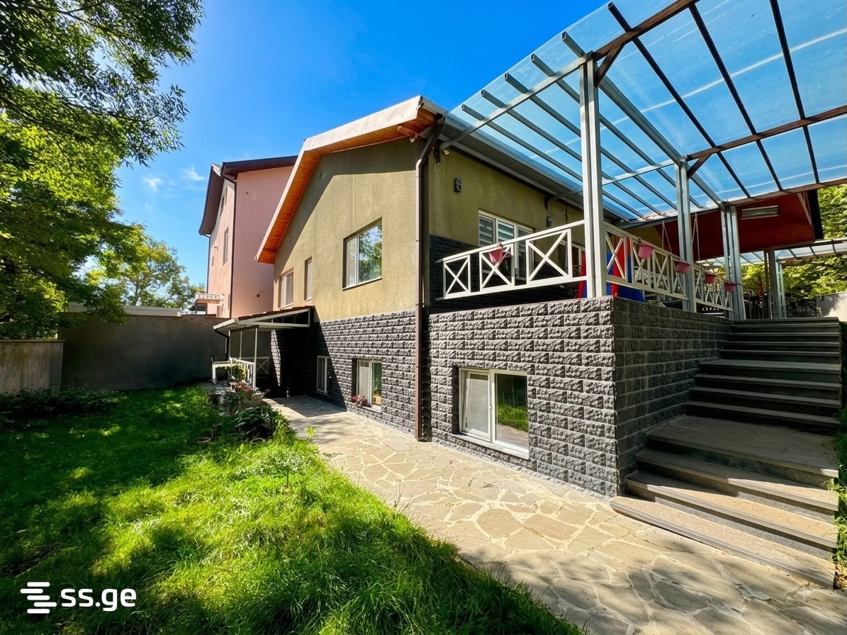 5 Room Private House For Sale view 2