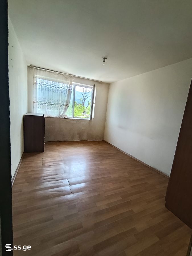3 Room Flat For Sale view 3