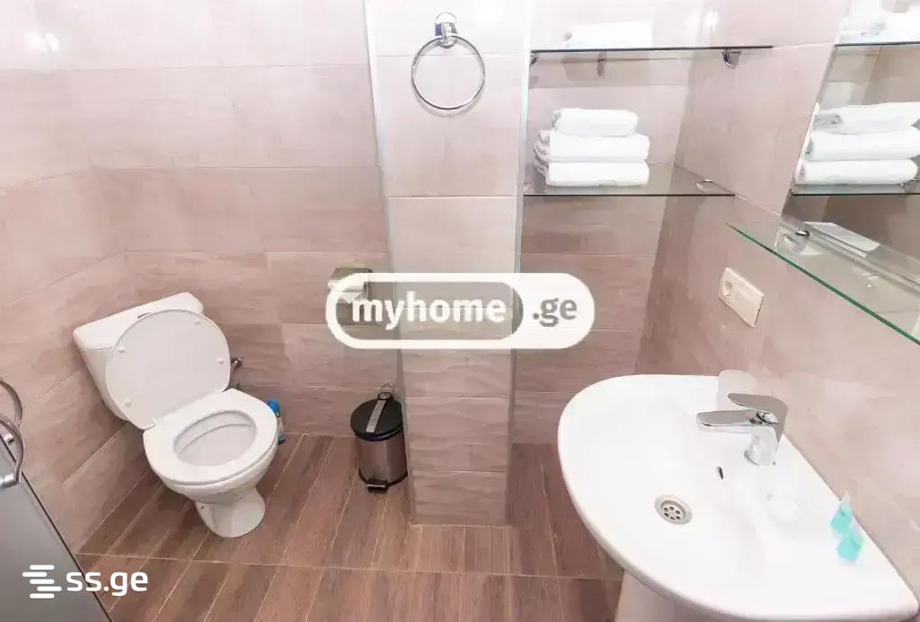 12 Room Hotel For Sale view 8