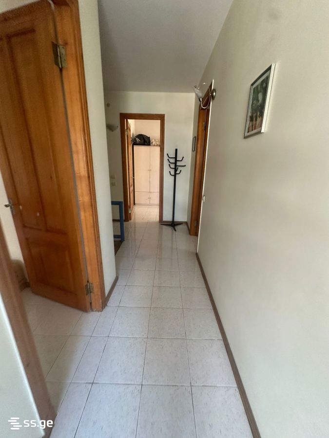 6 Room Private House For Sale view 10
