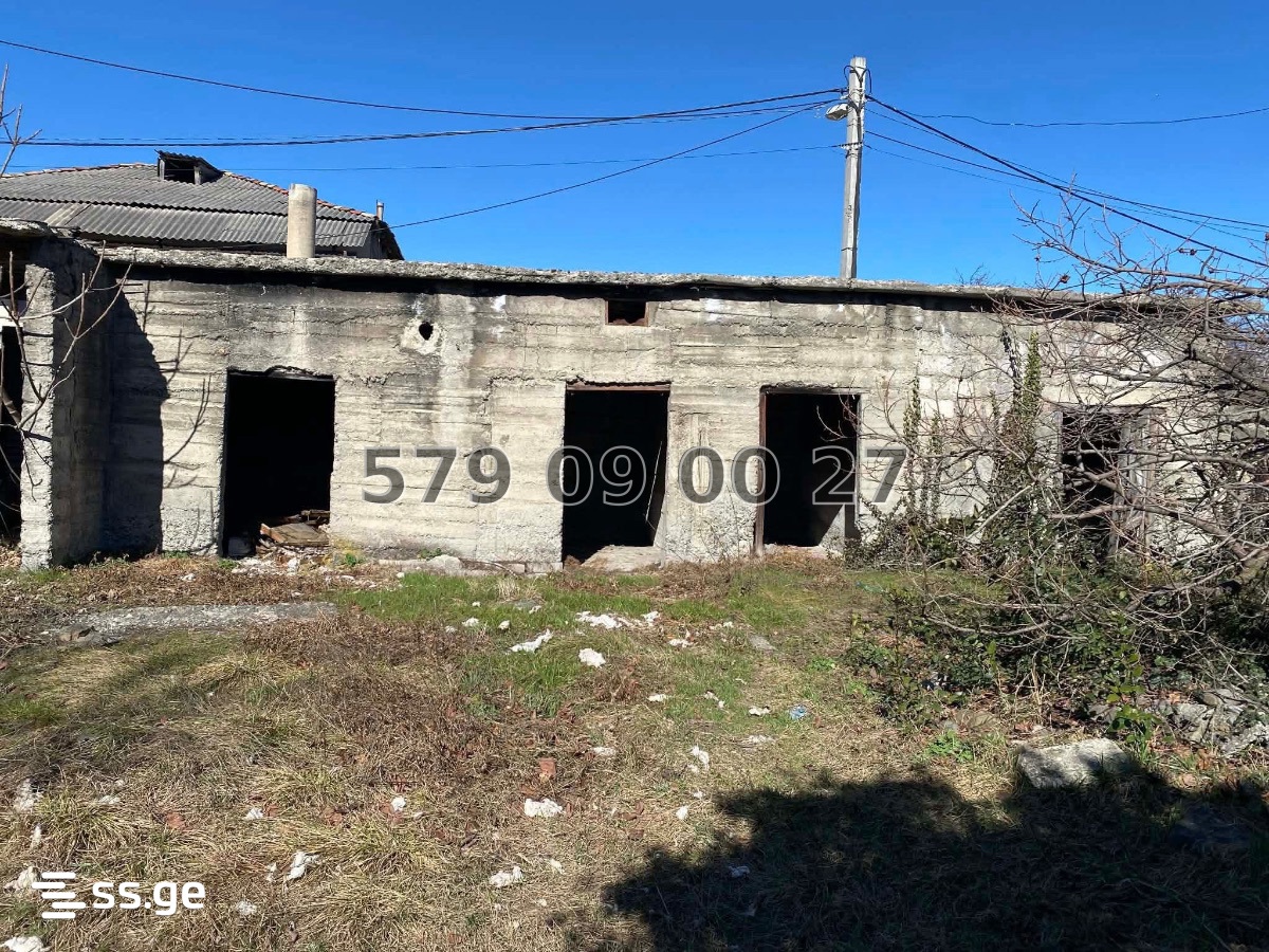 8 Room Private House For Sale view 11