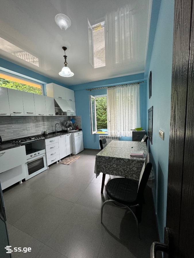 10 Room Summer Cottage For Rent. Kvariati view 8