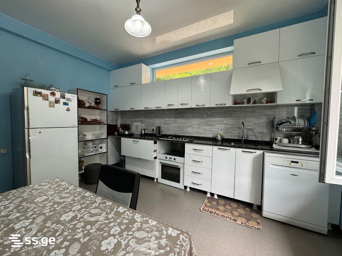 10 Room Summer Cottage For Rent. Kvariati view 6
