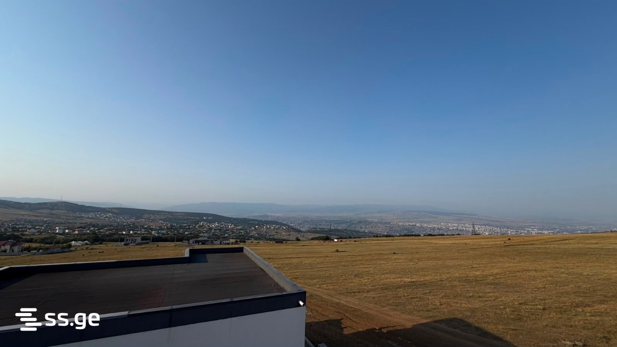Private House For Sale. Tabakhmela view 9