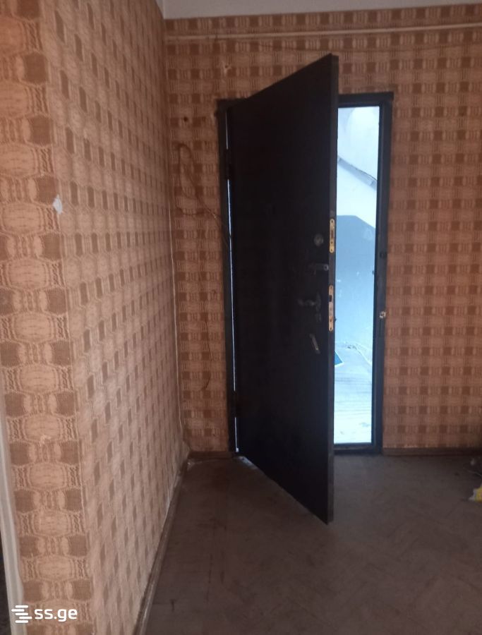 3 Room Flat For Sale view 4