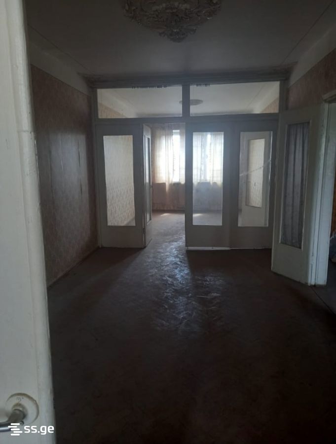 3 Room Flat For Sale view 5