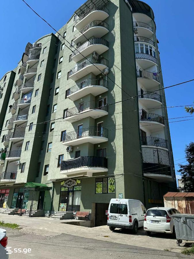3 Room Flat For Sale view 1