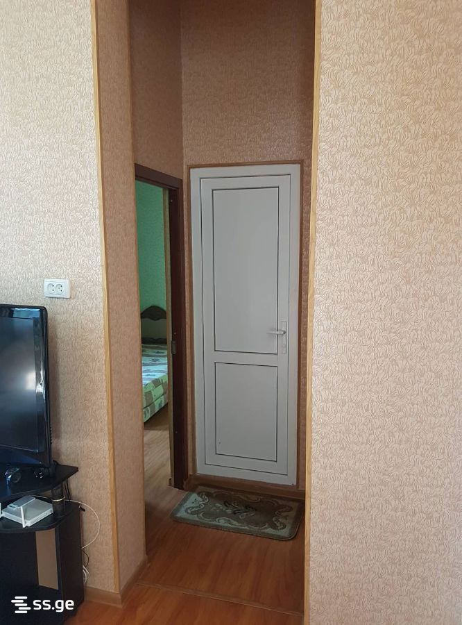 2 Room Private House For Rent. Zestaphoni view 3