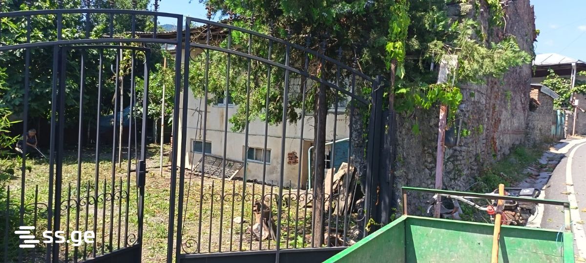 4 Room Private House For Sale view 1