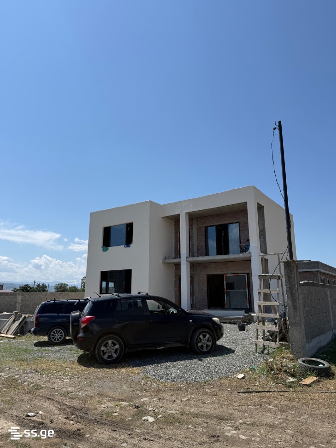 7 Room Private House For Sale view 1