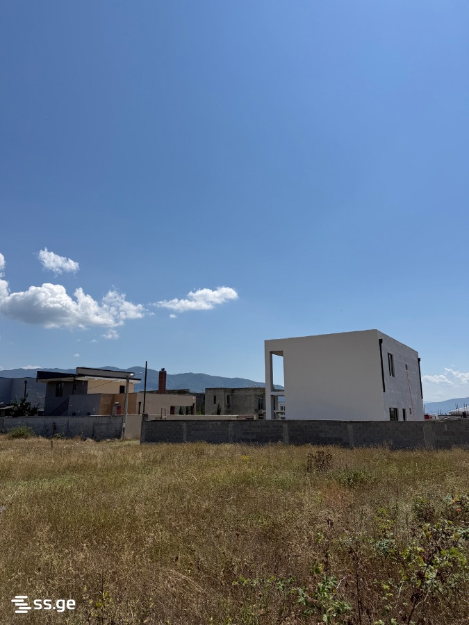 7 Room Private House For Sale view 2
