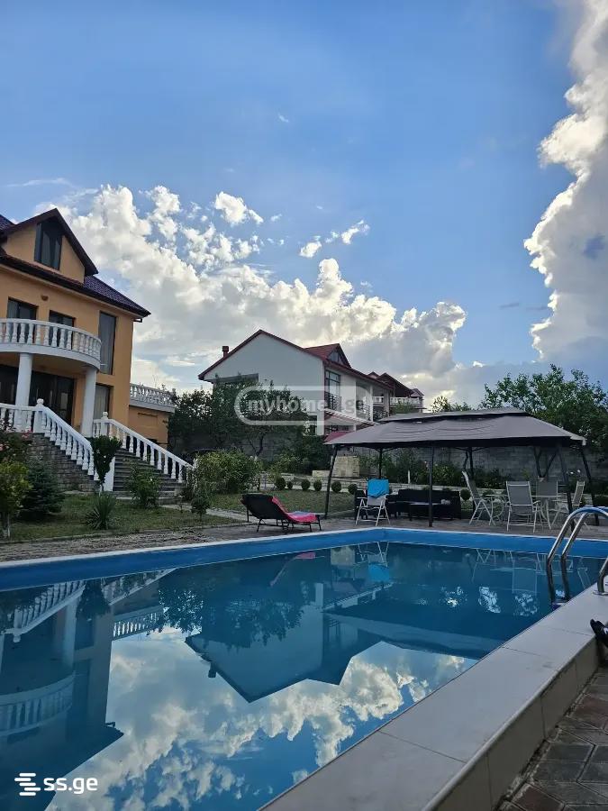 10 Room Private House For Sale view 4