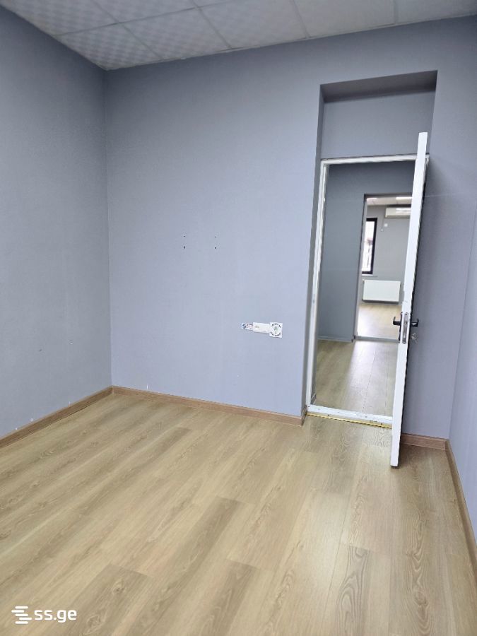 Office For Rent. Poti view 3