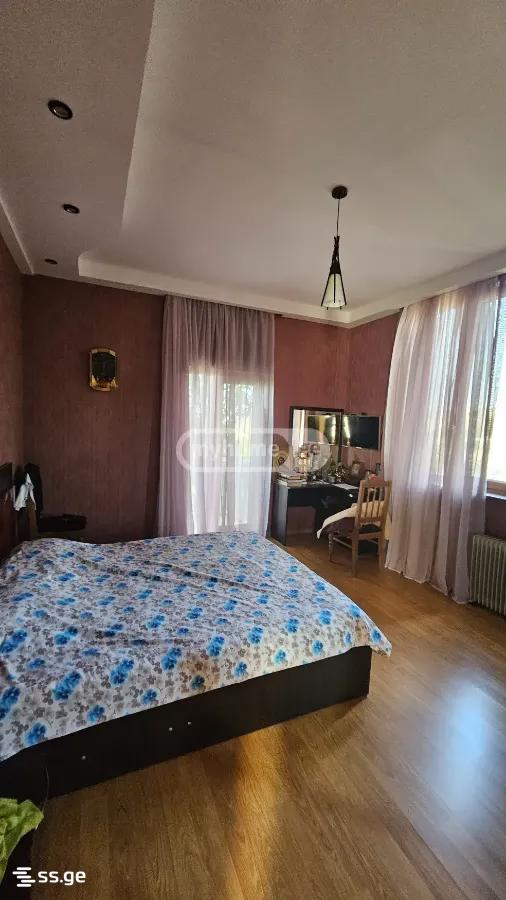 10 Room Private House For Sale view 5
