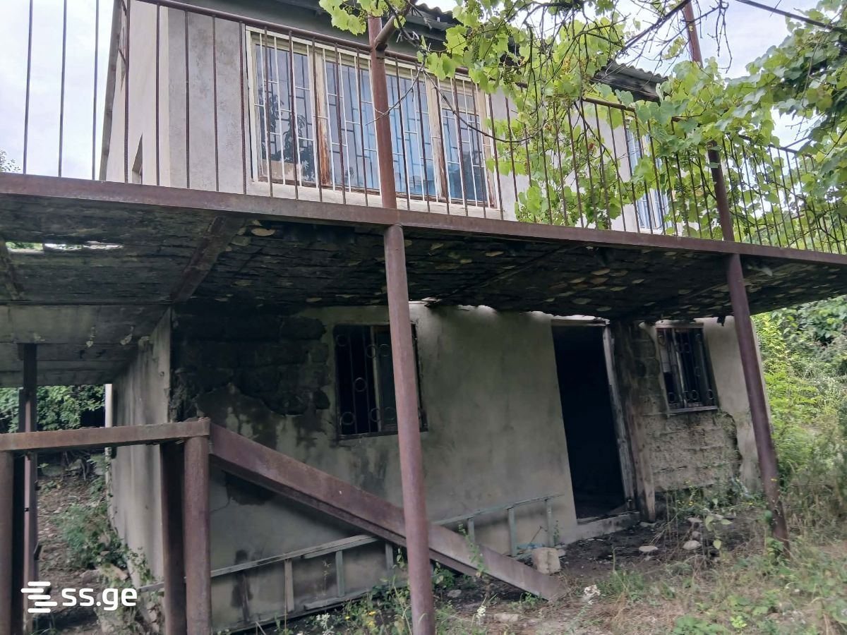 3 Room Private House For Sale view 1