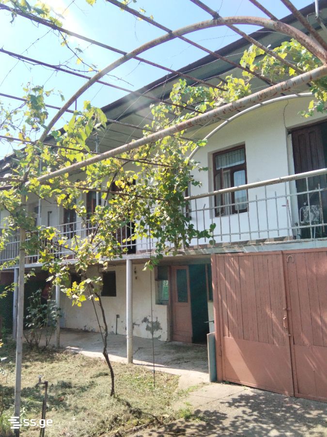 5 Room Private House For Sale view 2