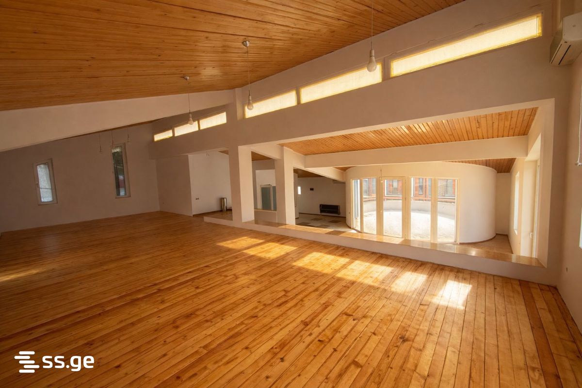 10 Room Private House For Sale view 11