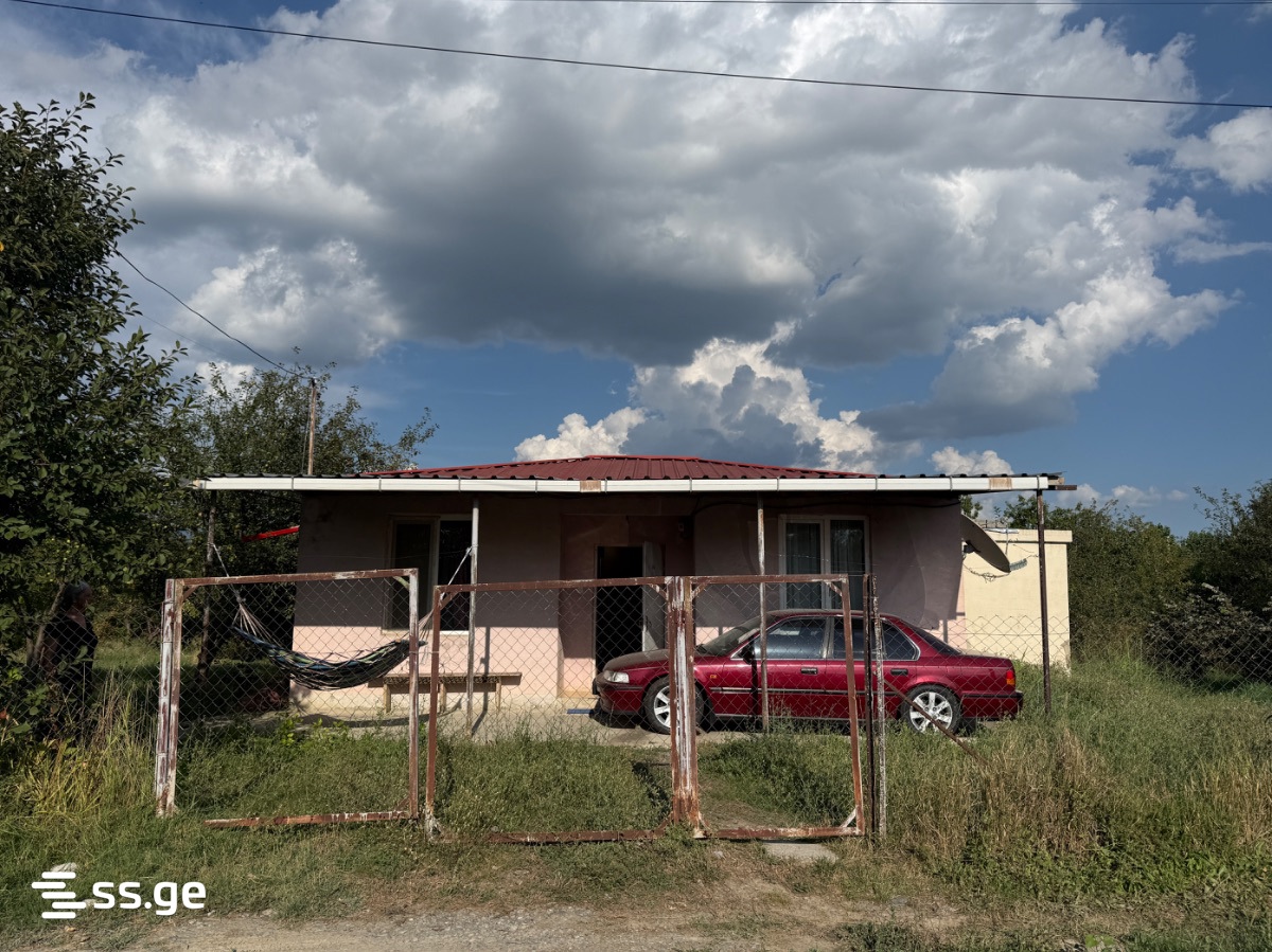 3 Room Private House For Sale view 2
