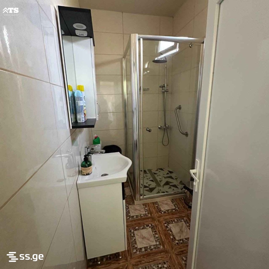 2 Room Summer Cottage For Rent. Batumi view 13