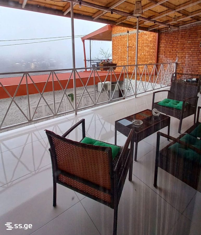 იყიდება Commercial Space სიგნაგიში view 1