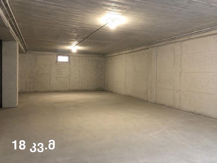 1部屋のマンション、Bagebi