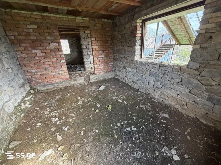8 Room Private House For Sale view 2