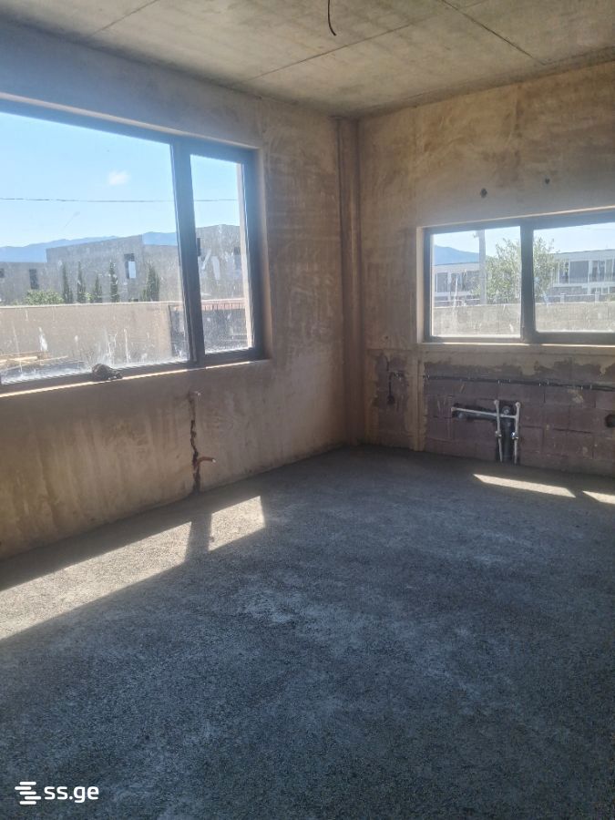 8 Room Private House For Sale view 18