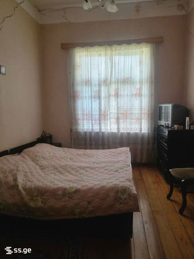 7 Room Private House For Sale view 6