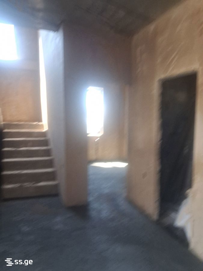 8 Room Private House For Sale view 19