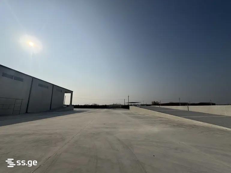 Store-Industrial Property For Sale. Didi Lilo view 5