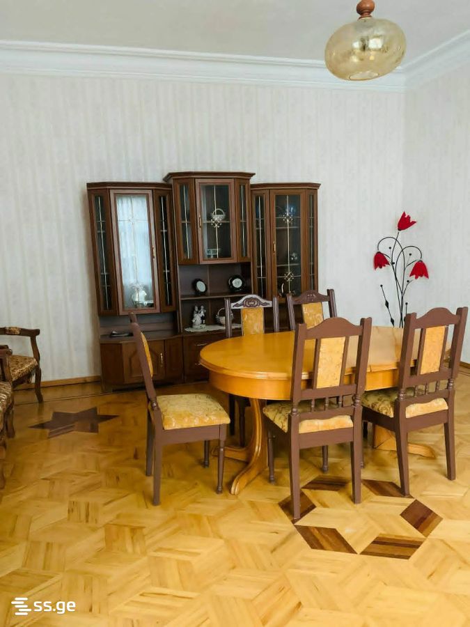 7 Room Private House For Sale view 1