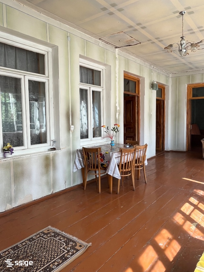 8 Room Private House For Sale view 5
