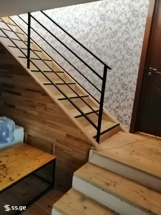 7 Room Private House For Sale view 2