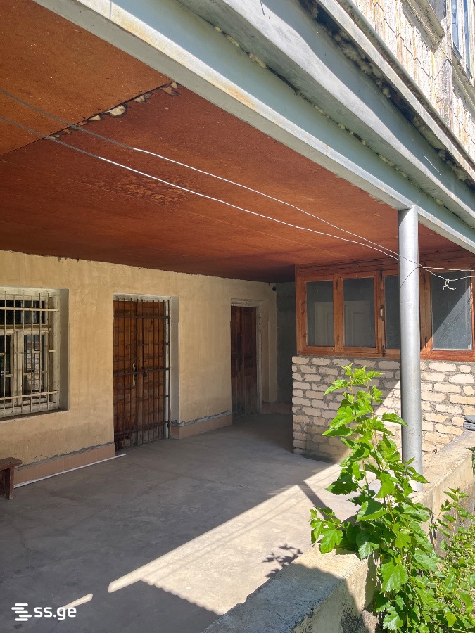 8 Room Private House For Sale view 14