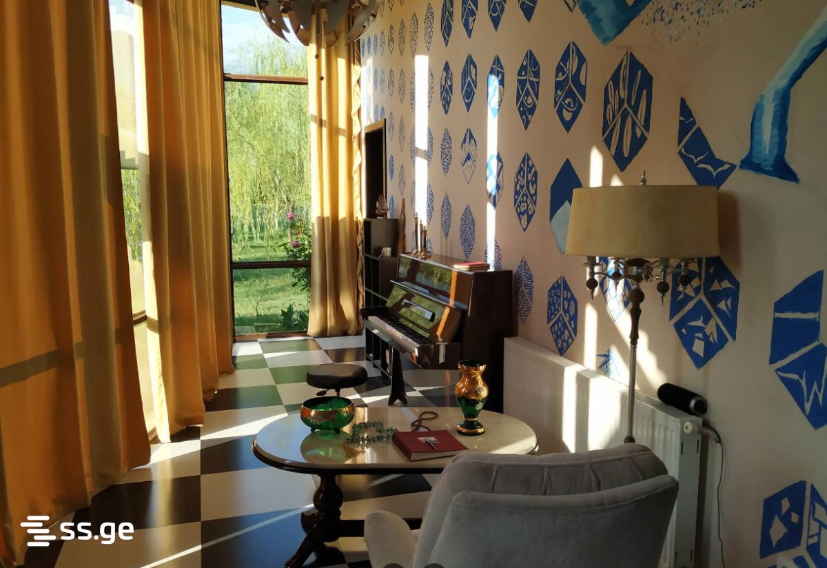 8 Room Hotel For Sale view 6