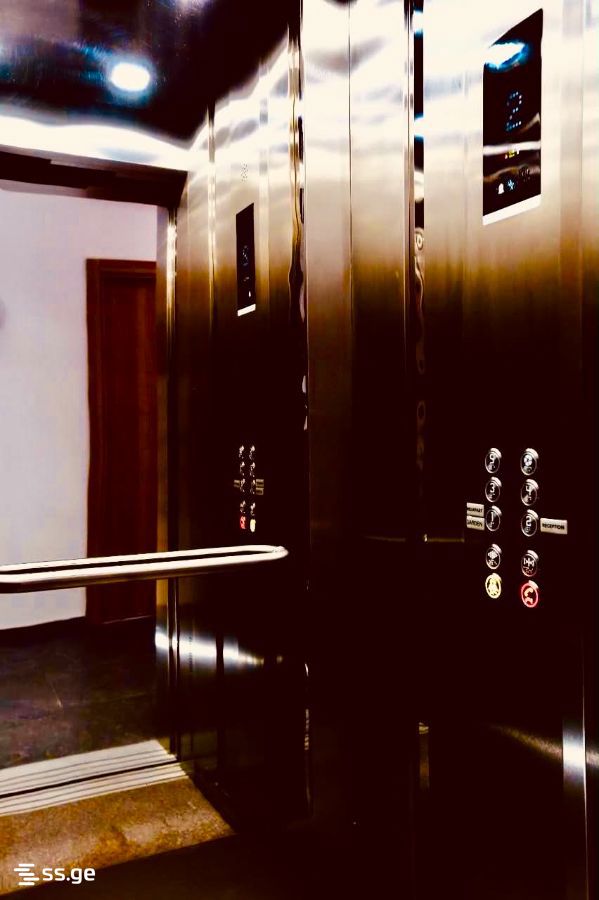 Hotel For Sale. Avlabari view 11