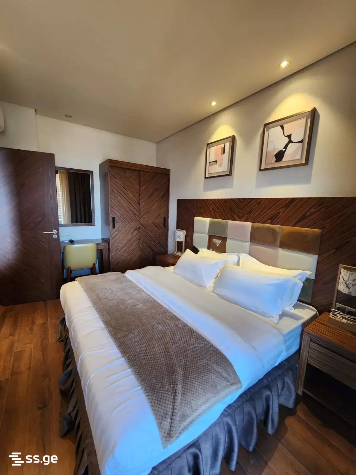 3 Room Flat Daily Rent. Chaqvi view 12