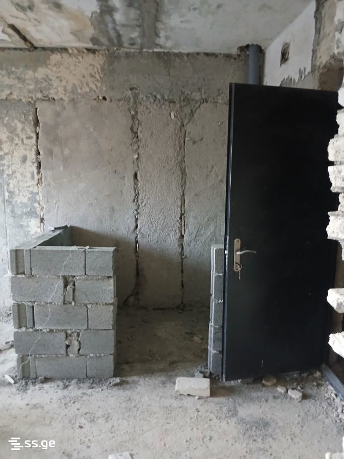 2 Room Flat For Sale view 3