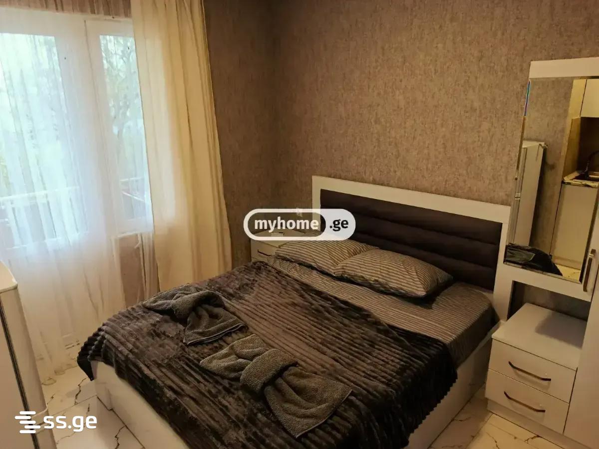 10 Room Flat Daily Rent. Tsikhisdziri view 4