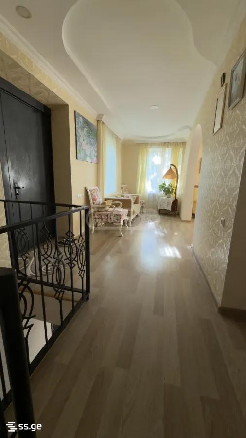8 Room Private House For Rent. Tabakhmela view 4