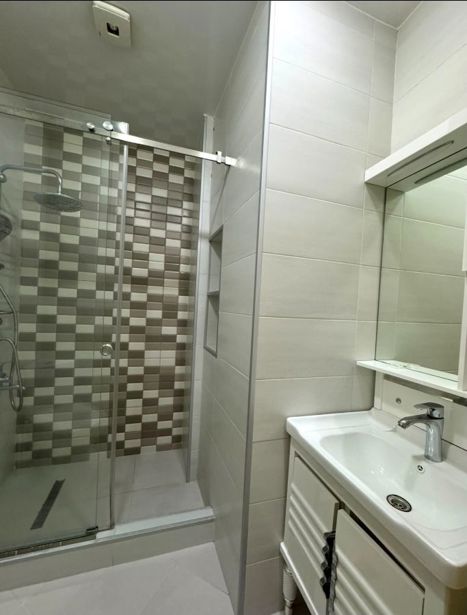https://static.ss.ge/20260824/6_7f338fe5-8a2a-41e4-bc64-7a95e833c41a_Thumb.jpg