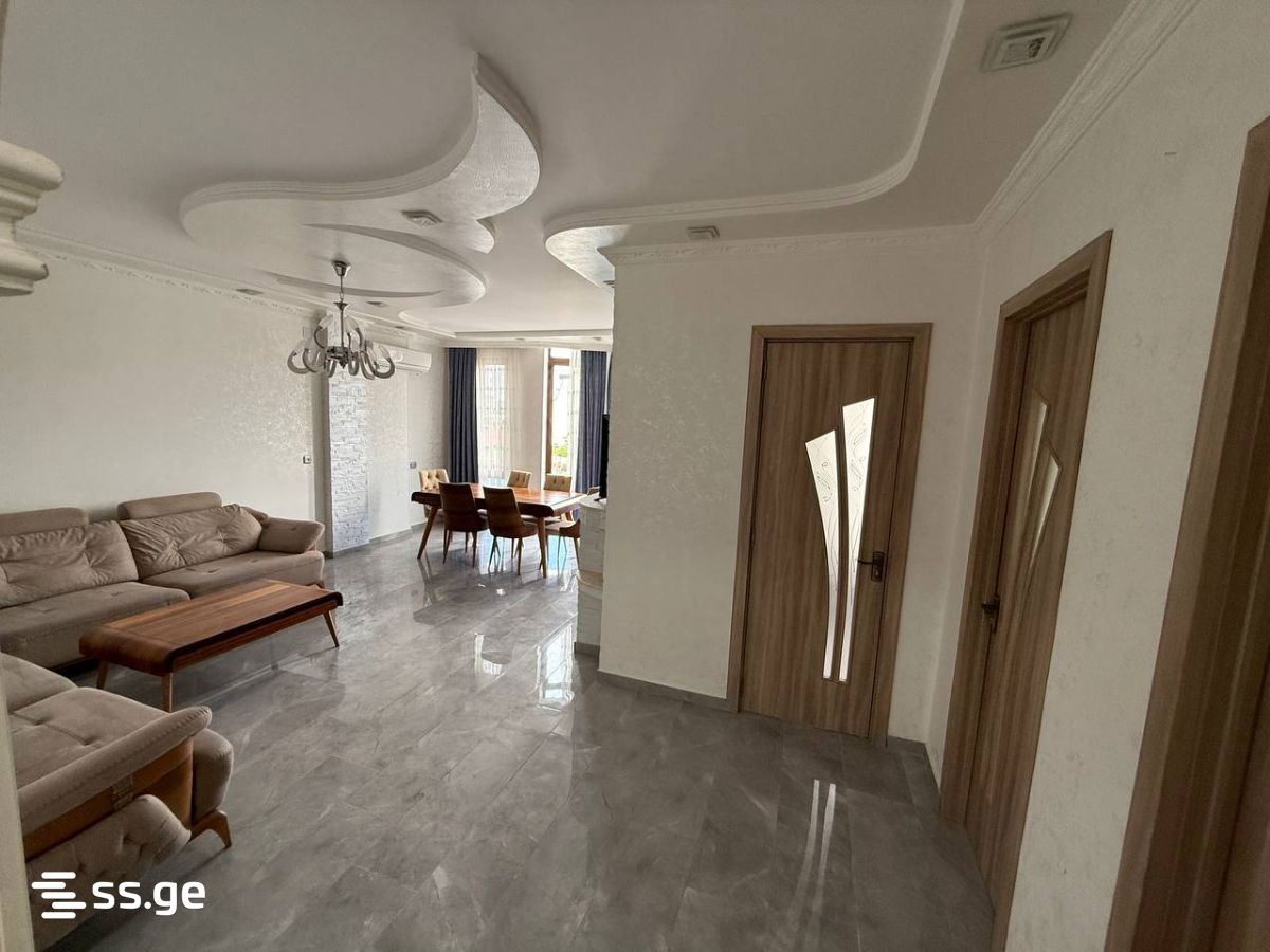 3 Room Flat For Sale view 2