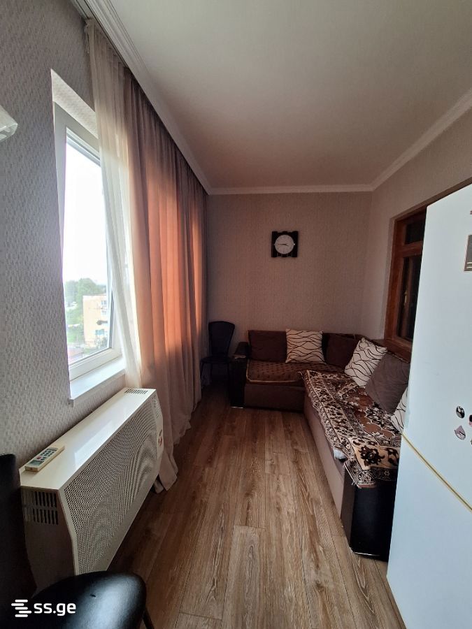 3 Room Flat For Sale view 1
